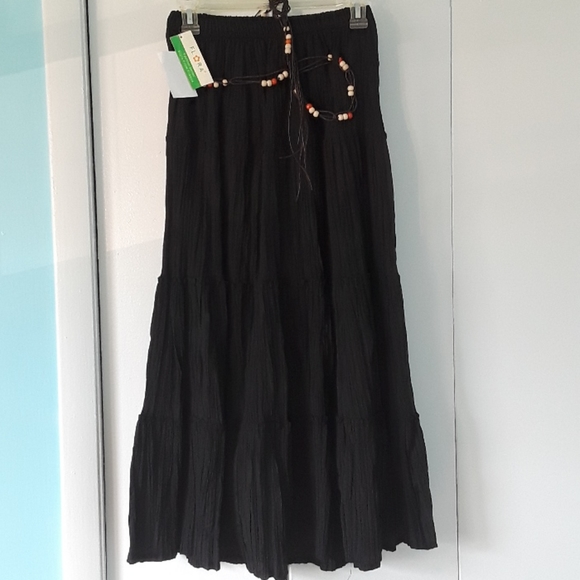 Maxi Skirt with embroided belt lightweight summer fabric - Picture 2 of 4